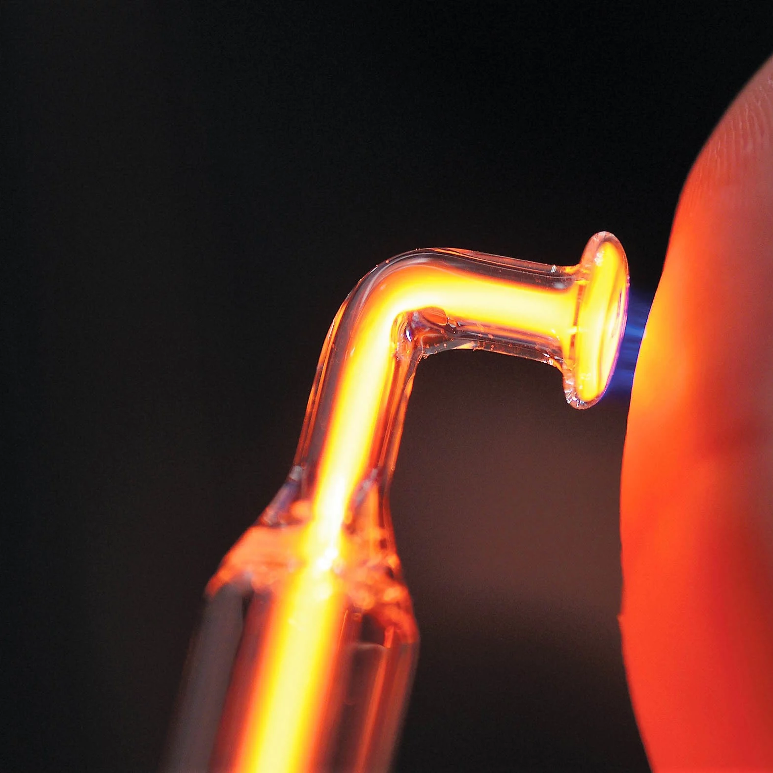 Die Behandlung mit kaltem Plasma nutzt die antiseptischen, entzündungshemmenden und regenerationsfördernden Eigenschaften dieses ionisierten Gases